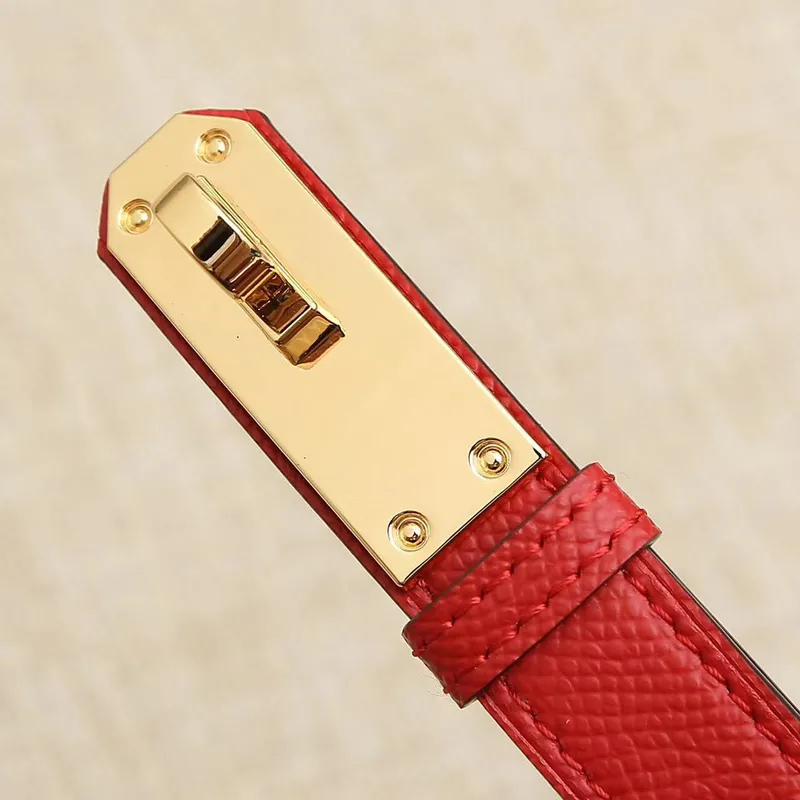 Ancho del cinturón de diseño de moda 1,8 cm Hebilla de bloqueo de cuero de lujo con suéter de vestido de cintura para la cintura