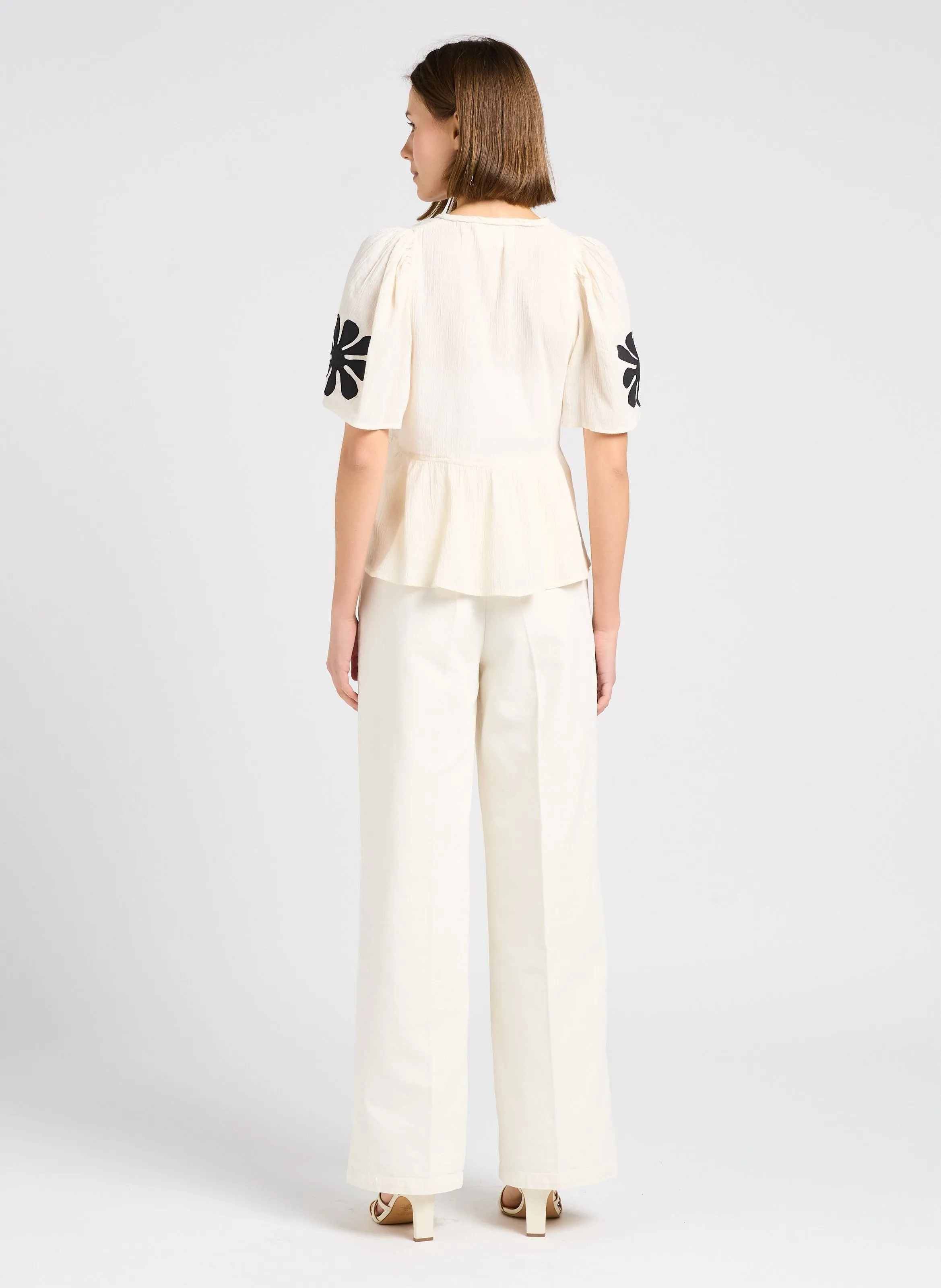 BELLEPIECE VARSOVIE  PANTALóN ANCHO DE ALGODóN EN BEIGE