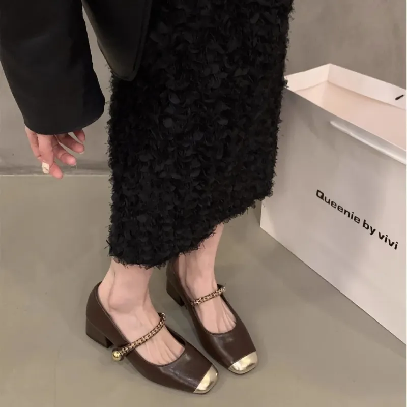 Cabeza cuadrada simple gruesa con temperamento zapatos individuales 2024 Patchwork de moda de primavera con zapatos de falda