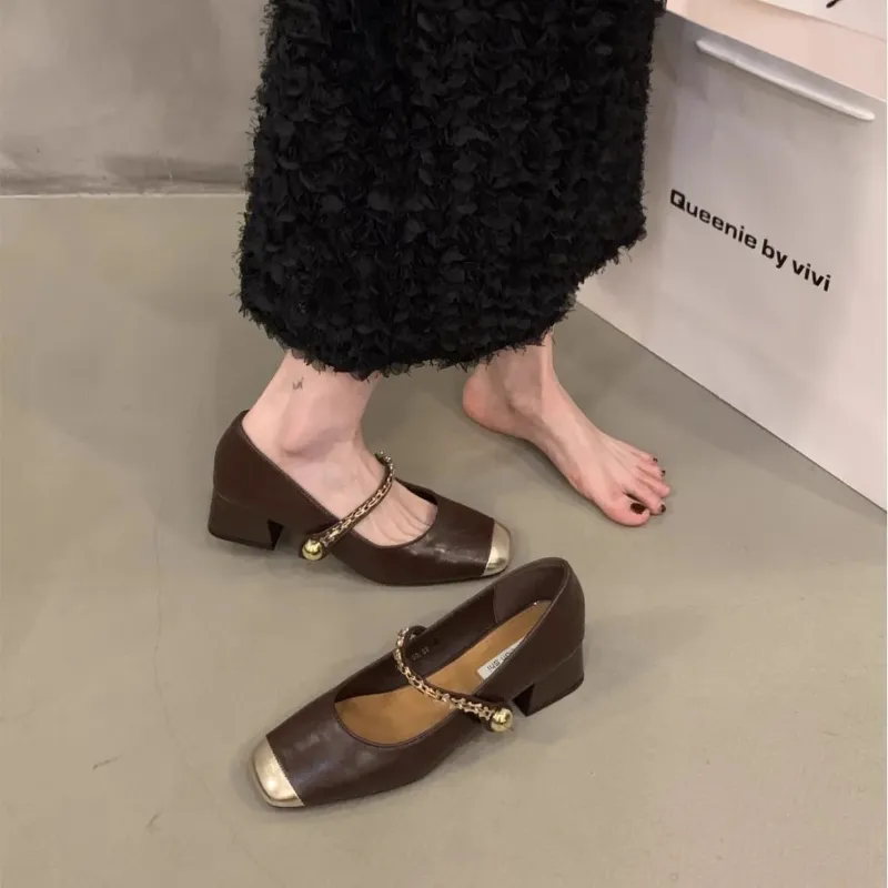 Cabeza cuadrada simple gruesa con temperamento zapatos individuales 2024 Patchwork de moda de primavera con zapatos de falda