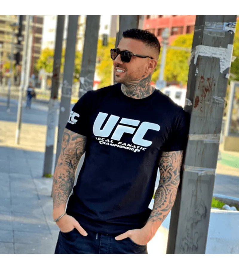 CAMISETA DE HOMBRE  UFC CHAMPIONSHIP PRINT  NEGRO