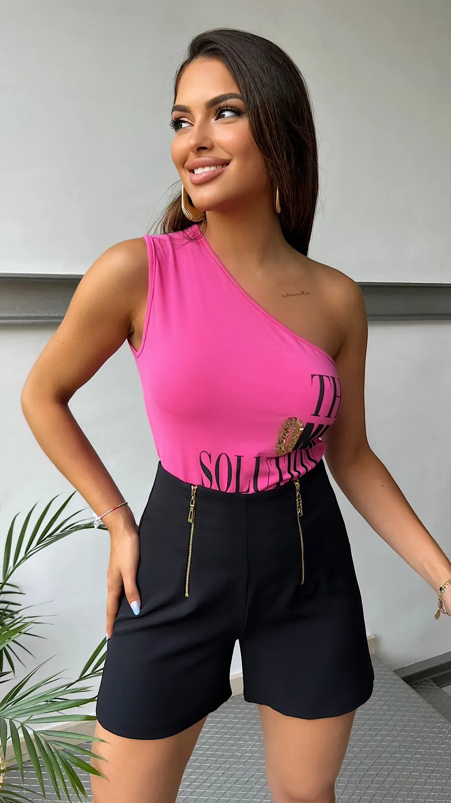 Camiseta Rosa Asimétrica