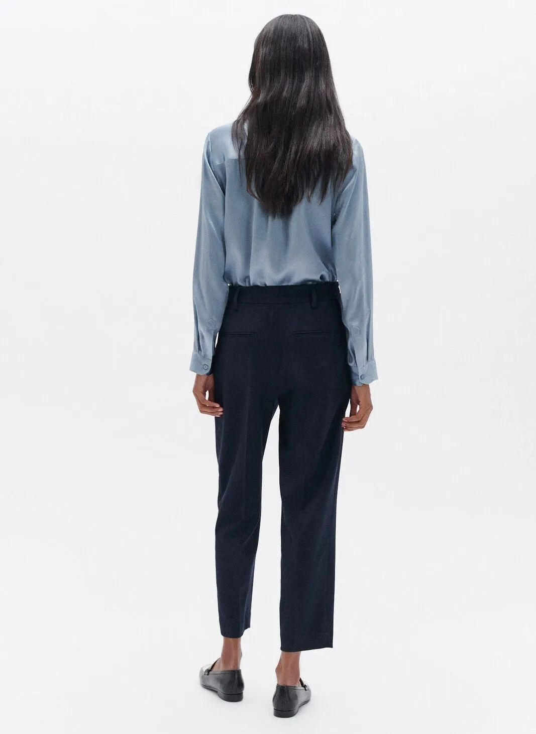 CAROLL PALMER  PANTALóN ELáSTICO CORTE CARROT DE TALLE ALTO EN AZUL