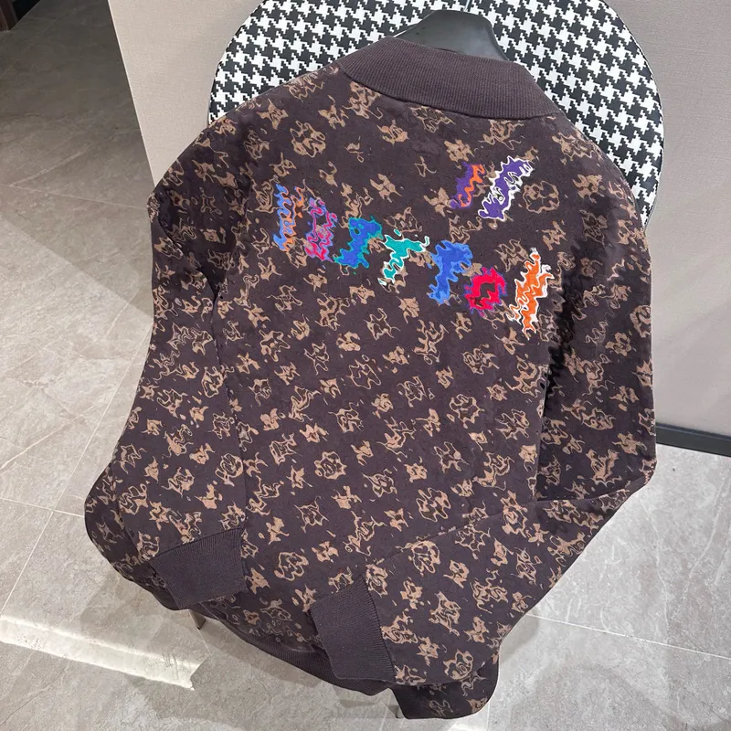 Diseñador de moda de lujo chaquetas para hombres letras bordadas en todo el cuerpo de la capa de invierno