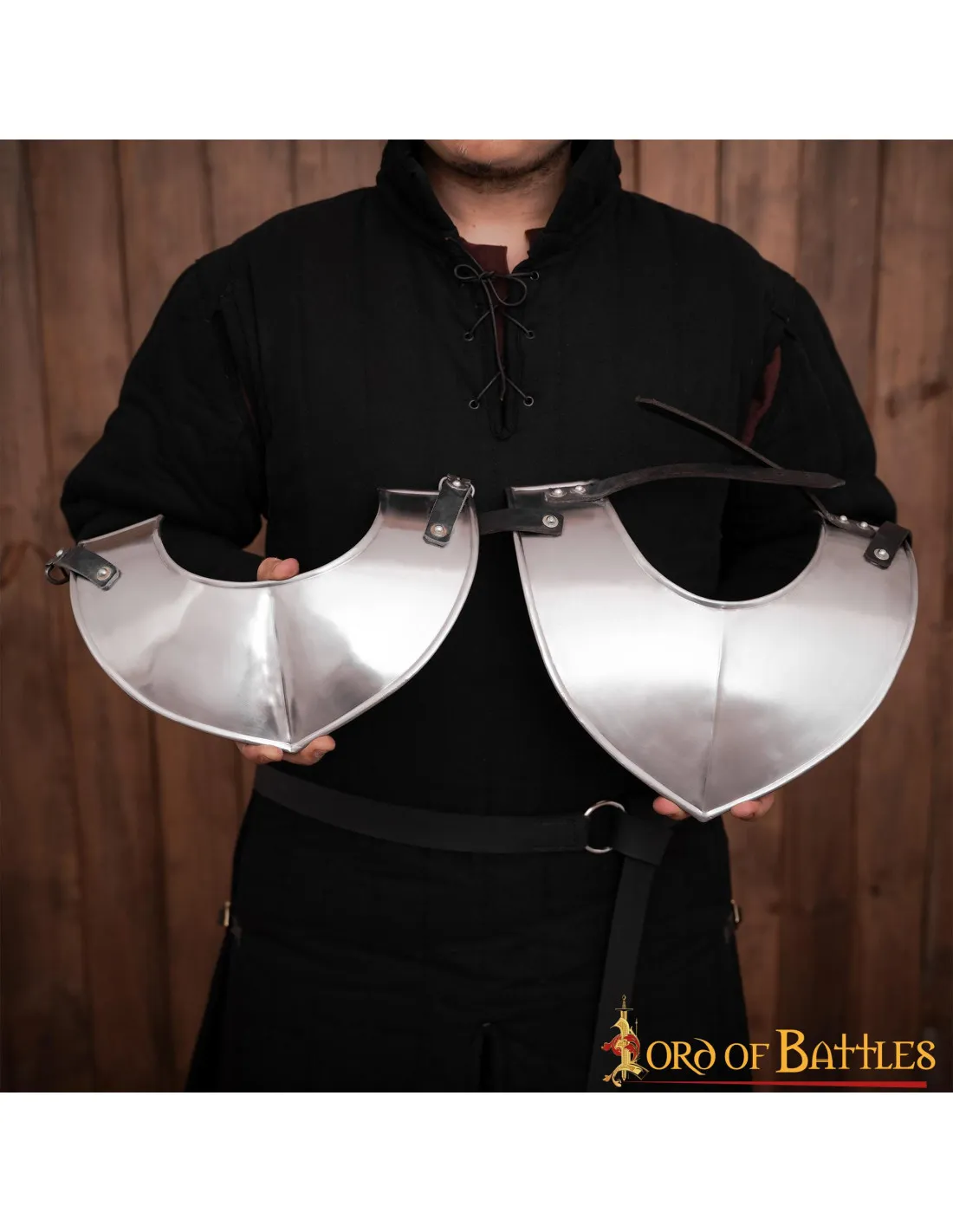 Gorjal medieval clásico en acero