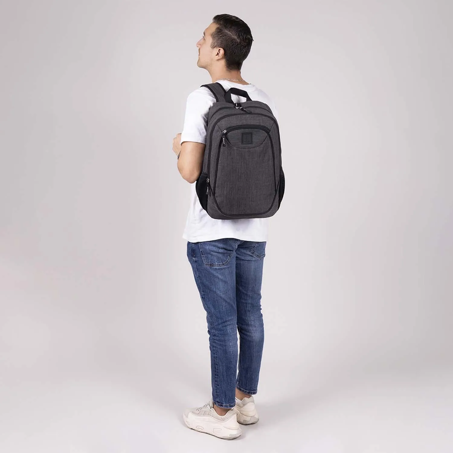 Mochila Negra Para Laptop 1818 Hop