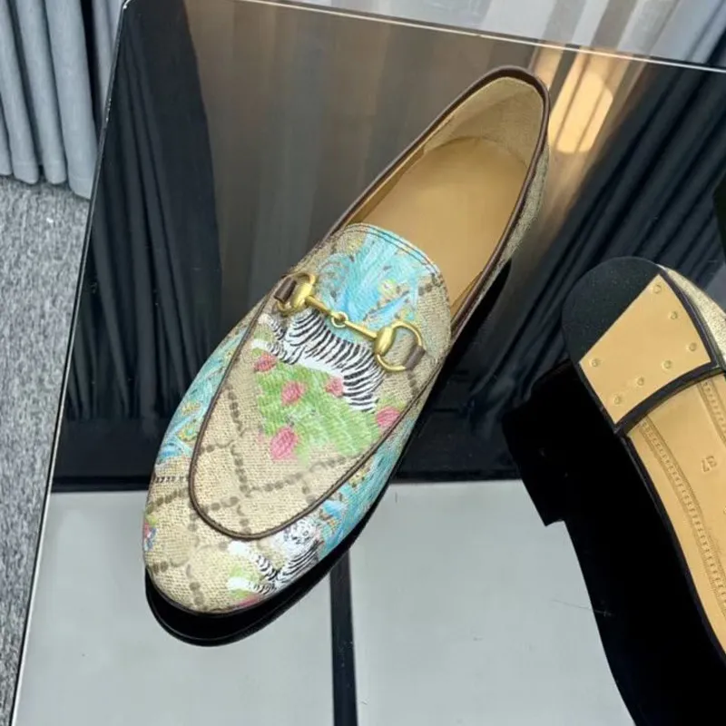 Mujeres zapatos de vestir plano 100% auténtico de cuero de vaca Hebilla de metal zapatos de diseñador de la dama de cuero Mulas 