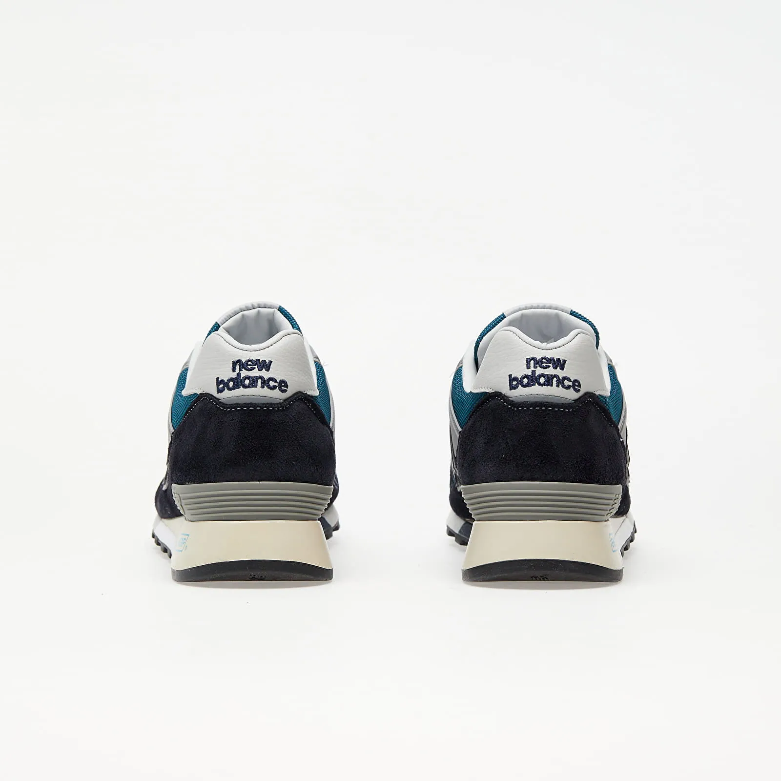 New Balance 577