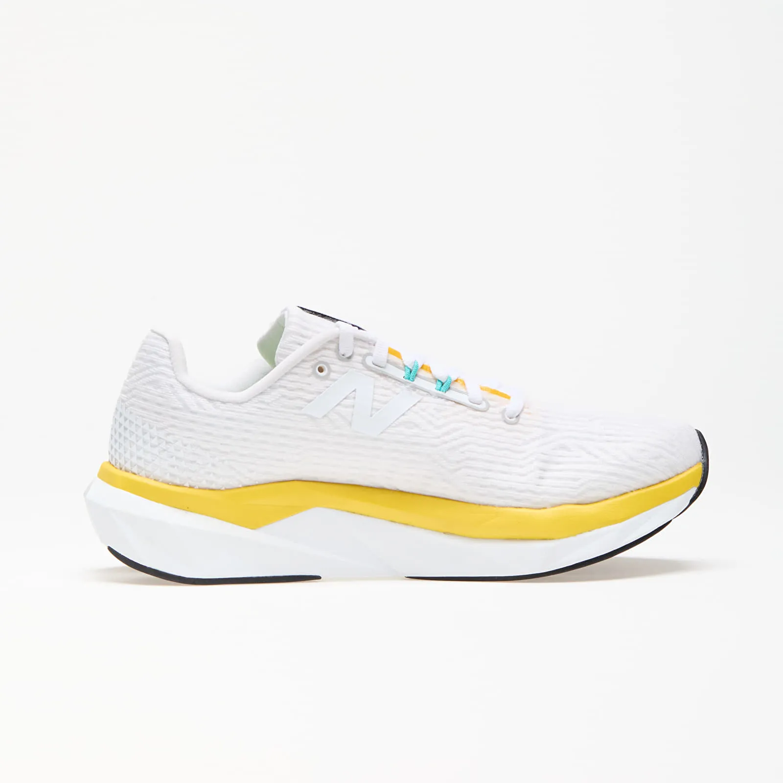 New Balance FuelCell Propel v5