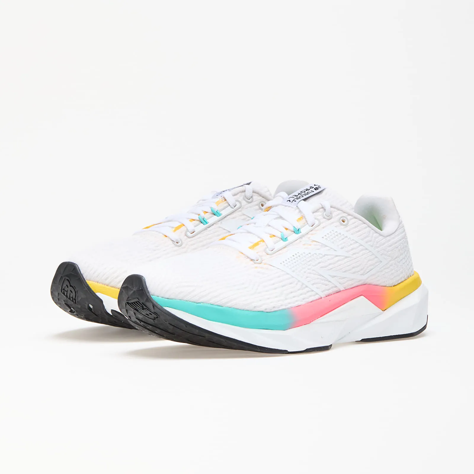 New Balance FuelCell Propel v5