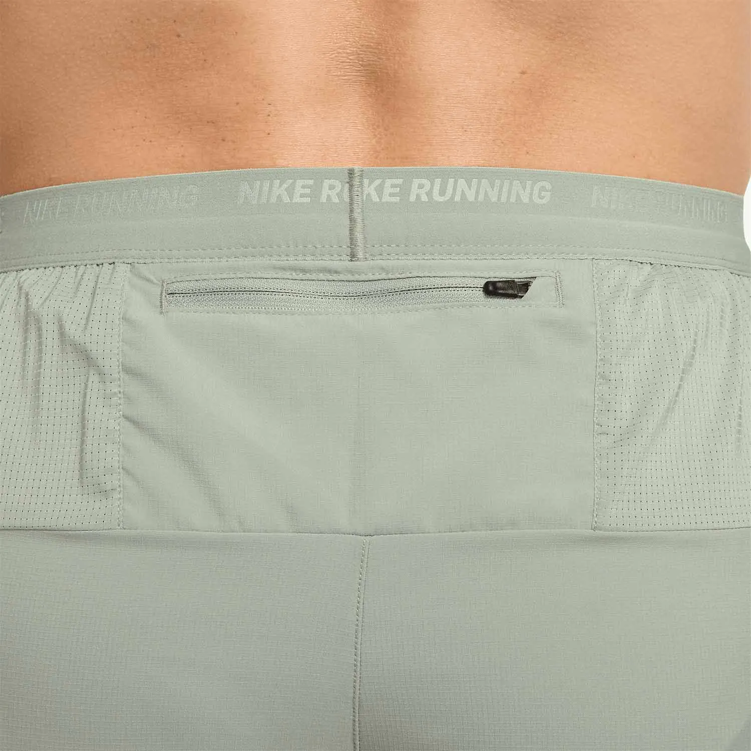 NIKE DRIFIT STRIDE 5IN SHORTS