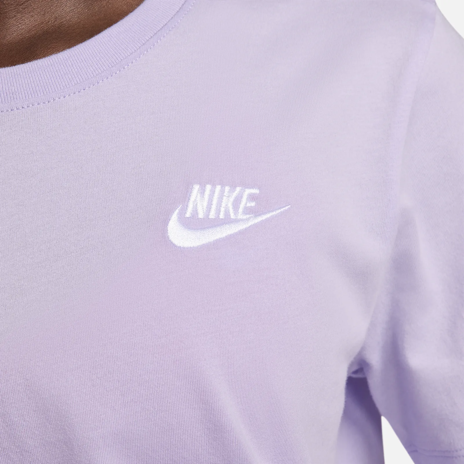 Nike Sportswear Club Essentials