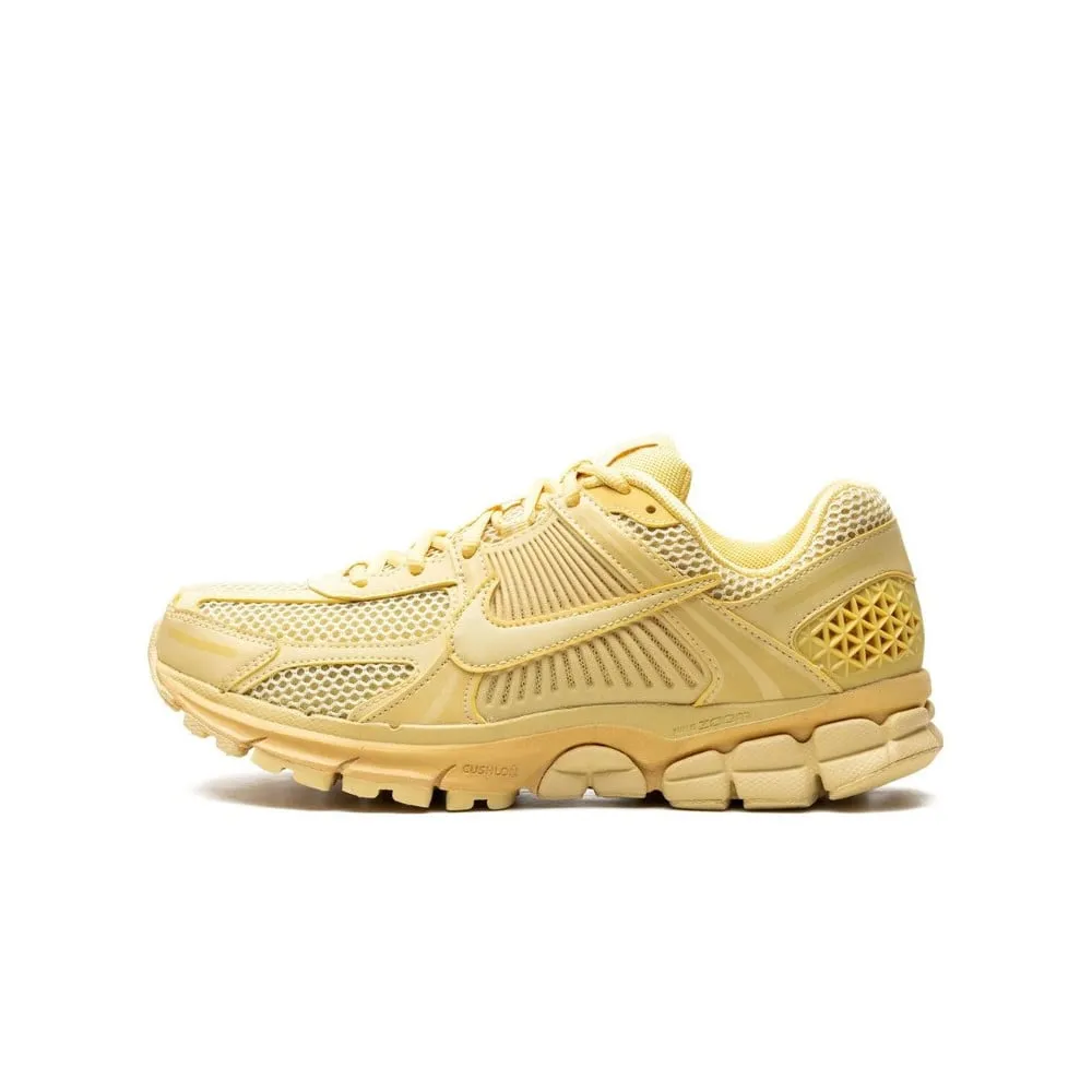 Nike Zoom Vomero 5 Saturn Gold