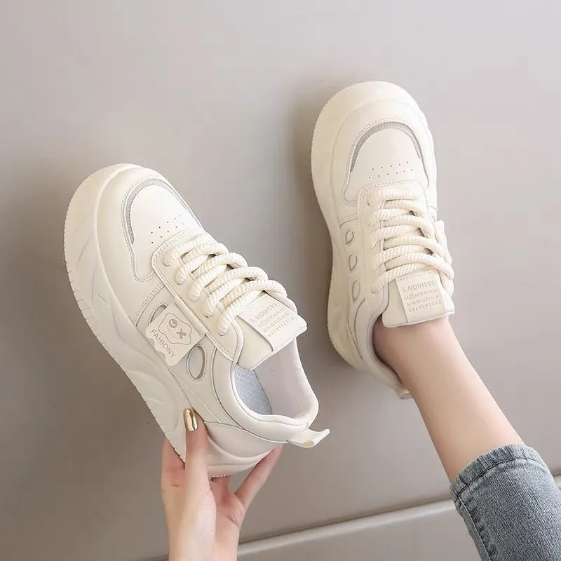 Pan grueso con soles para mujeres 2024 Nuevo altura versátil que aumenta los zapatos de tablero informal de primavera, zapatos n