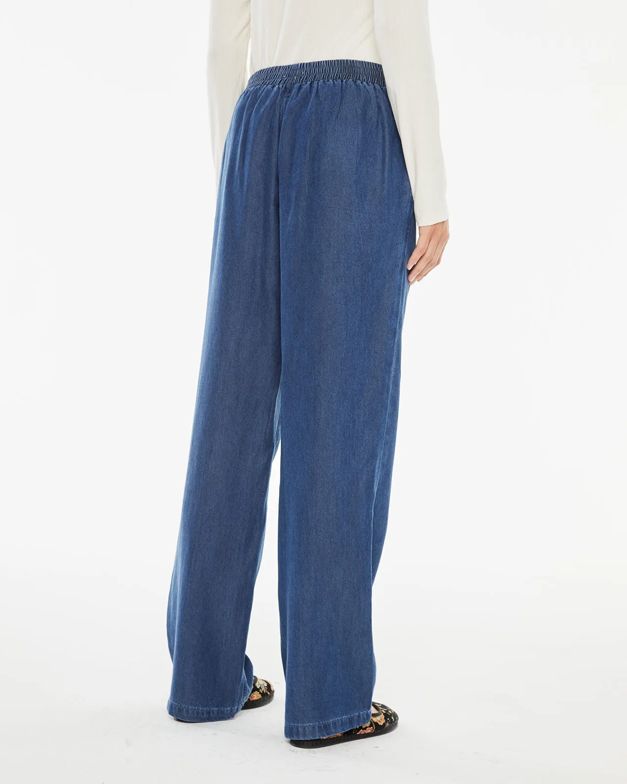 Pantalón efecto denim con goma en la cintura