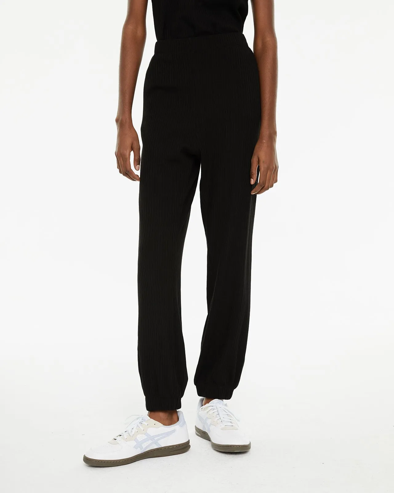 Pantalón jogger largo con goma cinturilla y bajo