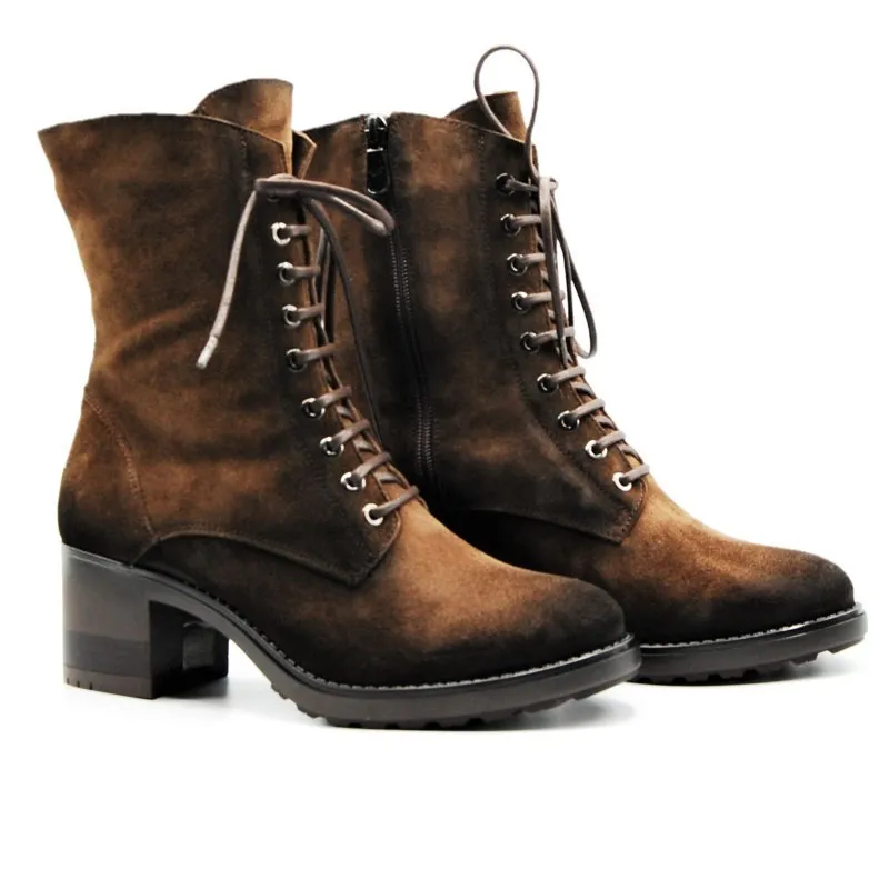 PAULA URBAN 81023 NEGRO Y MARRóN. MEDIA BOTA CORDONES MEDIO TACóN MUJER