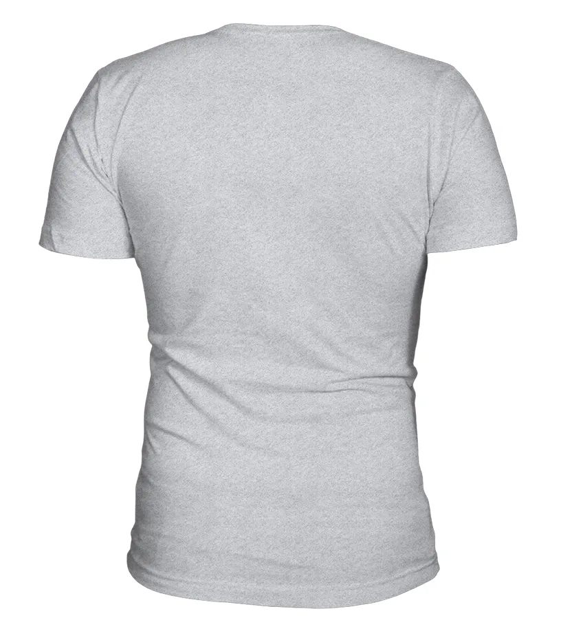 Pensar que soy un niño mimado fue tu primer error, soy el niño mimado de una Ma… Camiseta cuello en V Unisex
