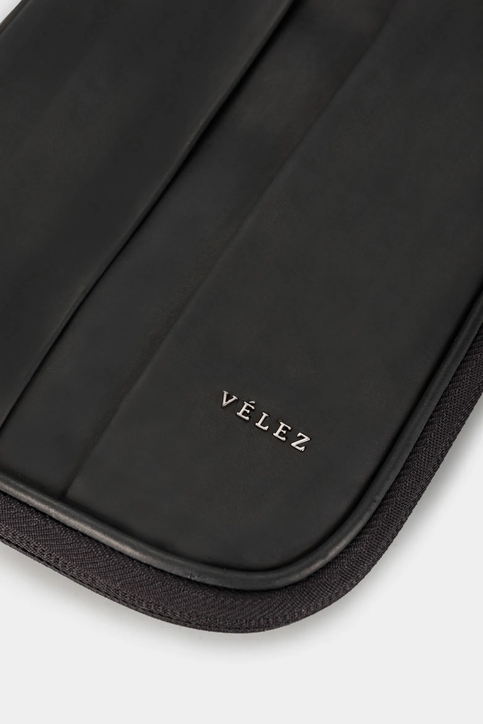 Porta pasaporte de cuero para hombre ibis Negro