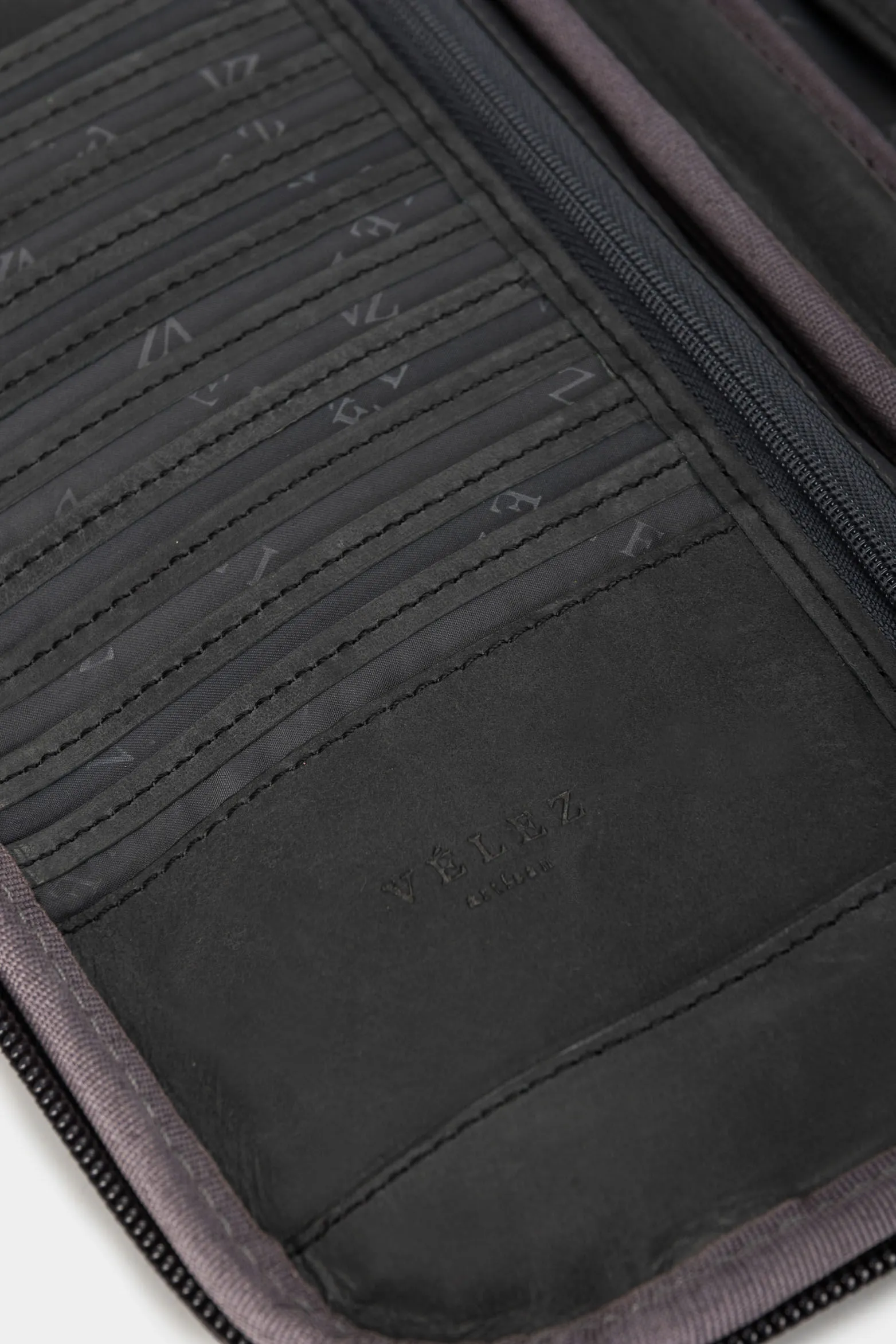 Porta pasaporte de cuero para hombre ibis Negro