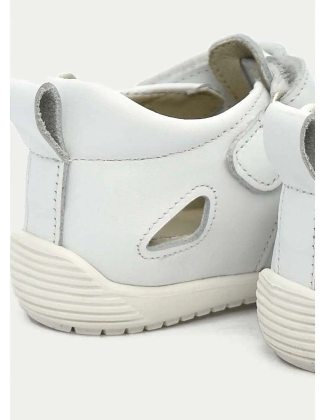 SANDALIAS CHUCHES 4007 BLANCO 