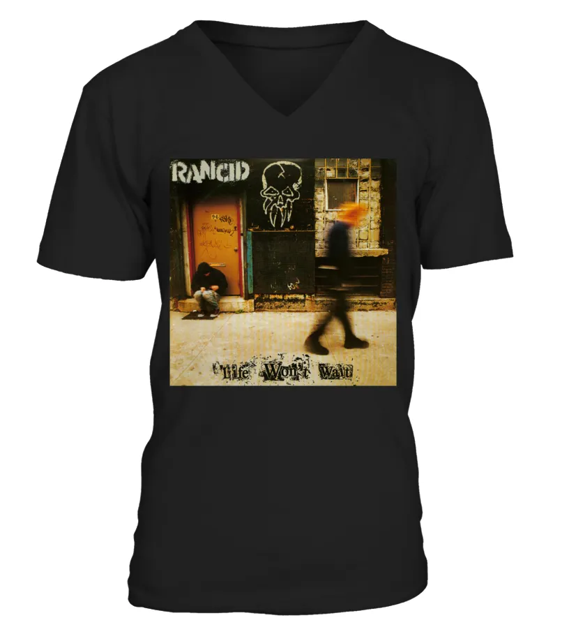SKA64044BK. RANCID  LIFE WON'T WAIT CAMISETA CUELLO EN V UNISEX