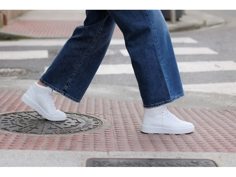 SNEAKER DE PIEL 129116 VICTORIA EN COLOR BLANCO