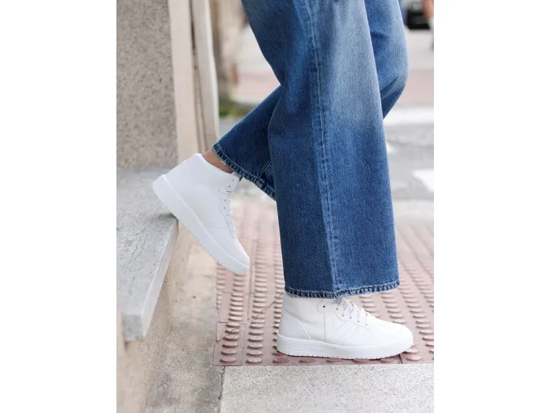 SNEAKER DE PIEL 129116 VICTORIA EN COLOR BLANCO