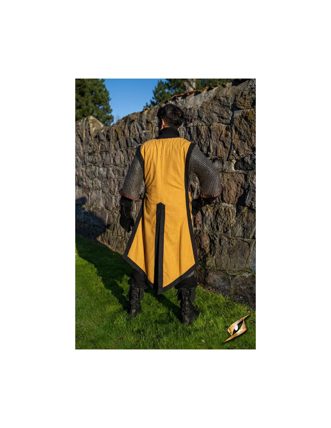 TABARDO MEDIEVAL CLEMENT BICOLOR, AMARILLO GRIFO  NEGRO éPICO