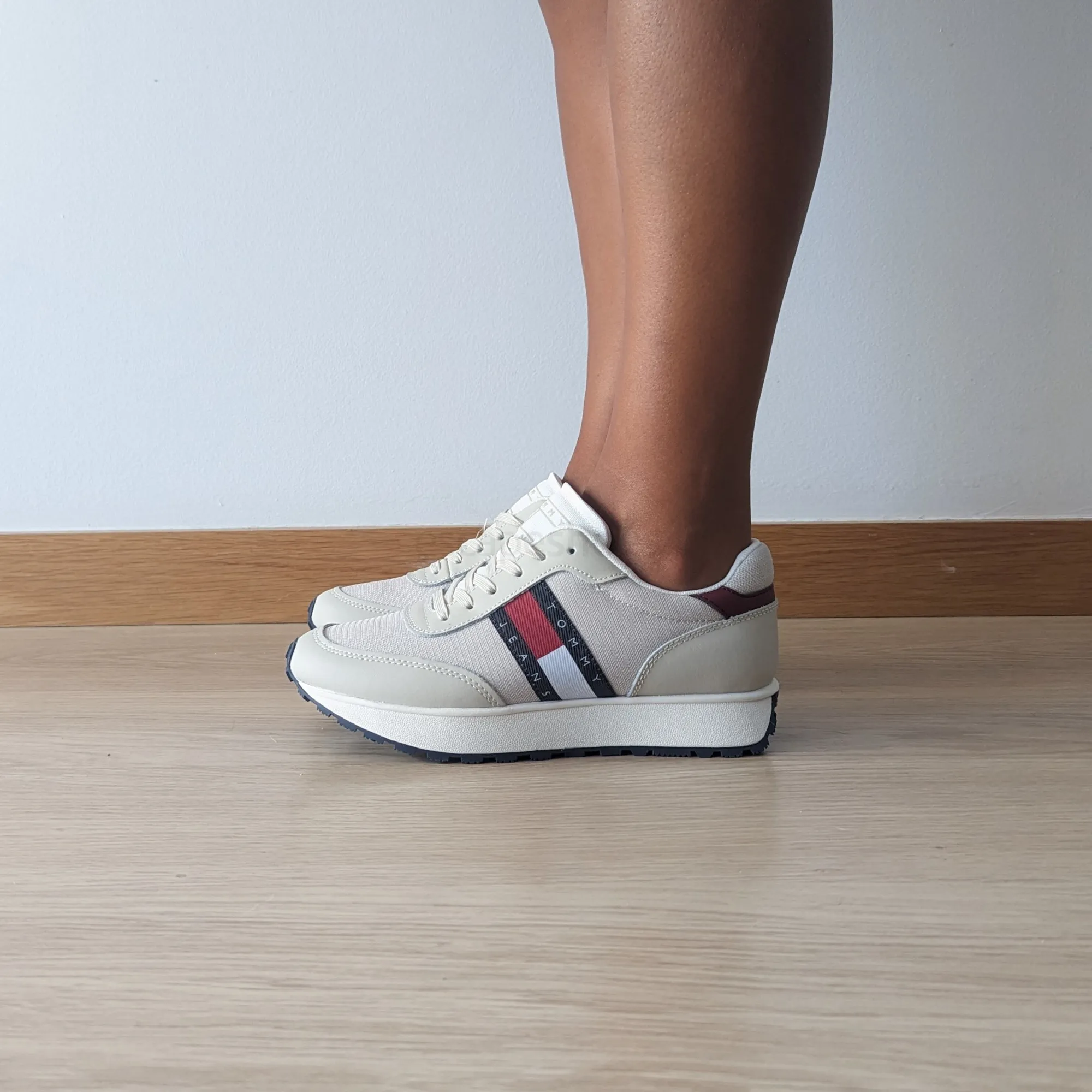 Tenis TOMMY HILFIGER Tjw Retro Runner Rouge Navy Stone