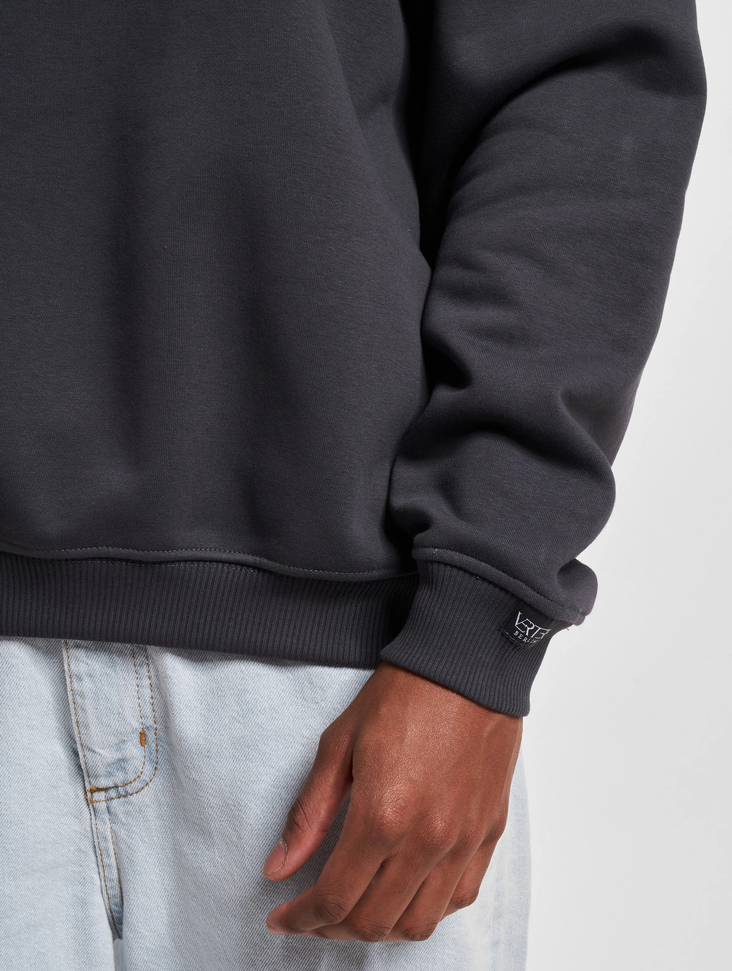 Vertere Berlin Vertere Berlin Circle Logo Sweater