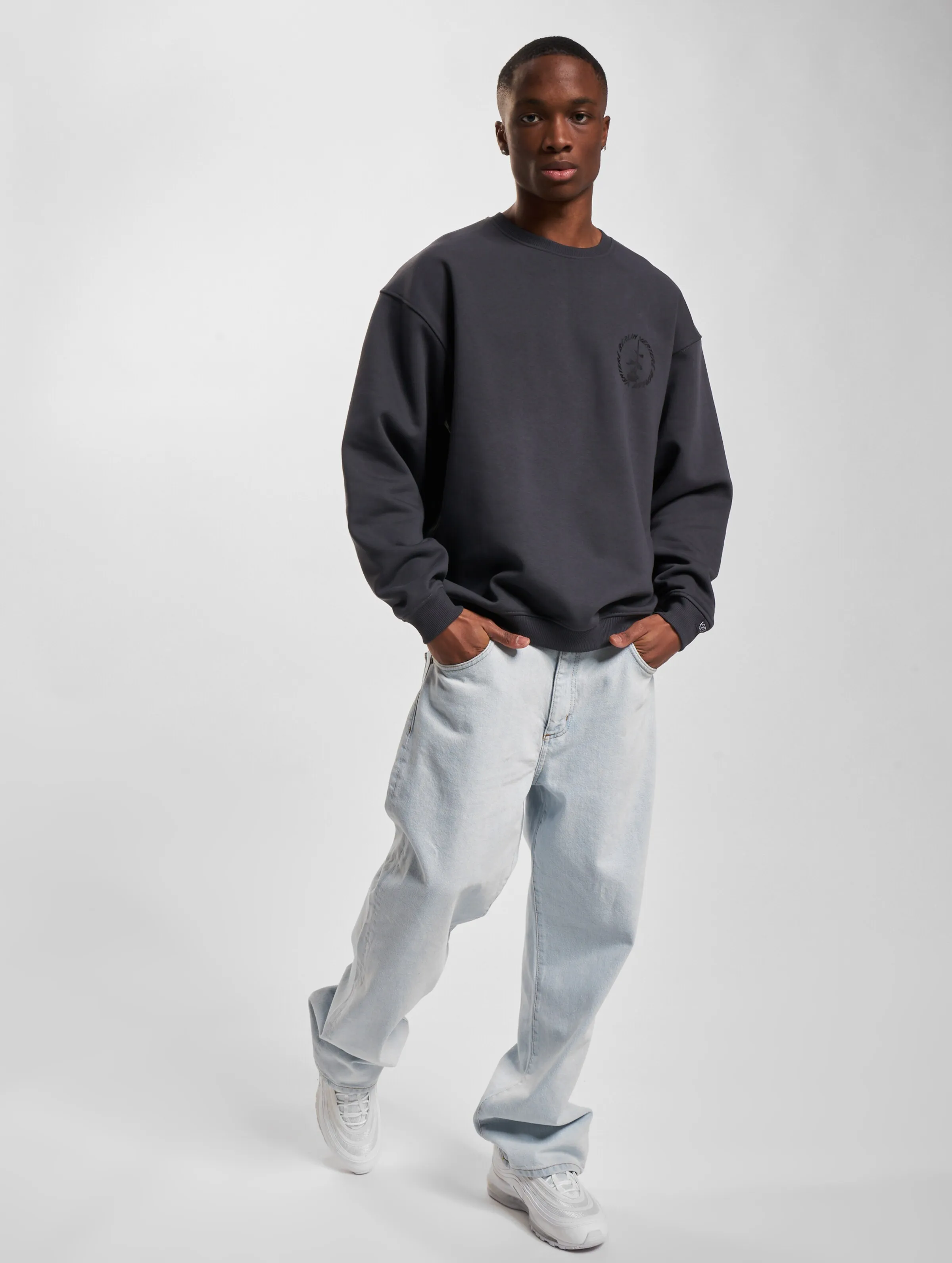 Vertere Berlin Vertere Berlin Circle Logo Sweater