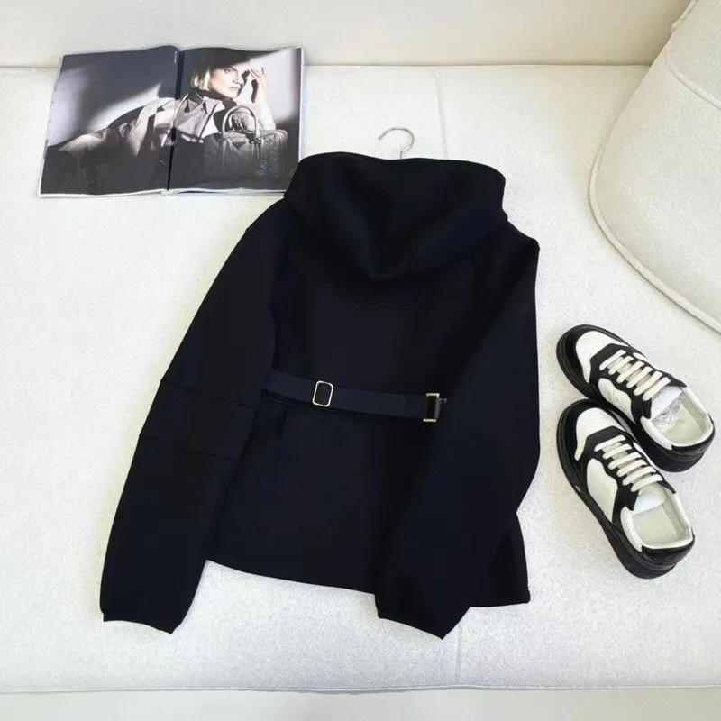 VESTIDO CON CREMALLERA CON CAPUCHA DE LUJO PARA MUJERES, CHAQUETA PARA MUJERES CON CINTURóN DE TRIáNGULO DE METAL DE DISEñADORT