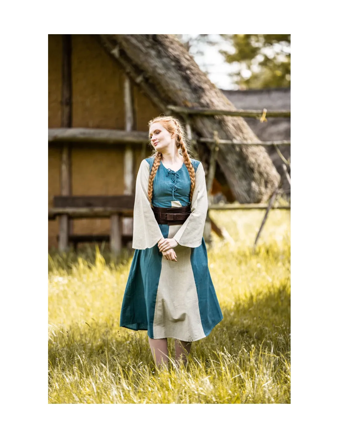 Vestido medieval algodón azul claro modelo Ilse
