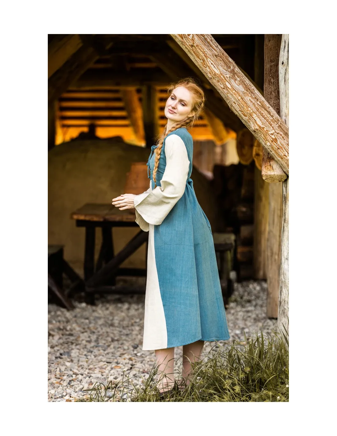 Vestido medieval algodón azul claro modelo Ilse