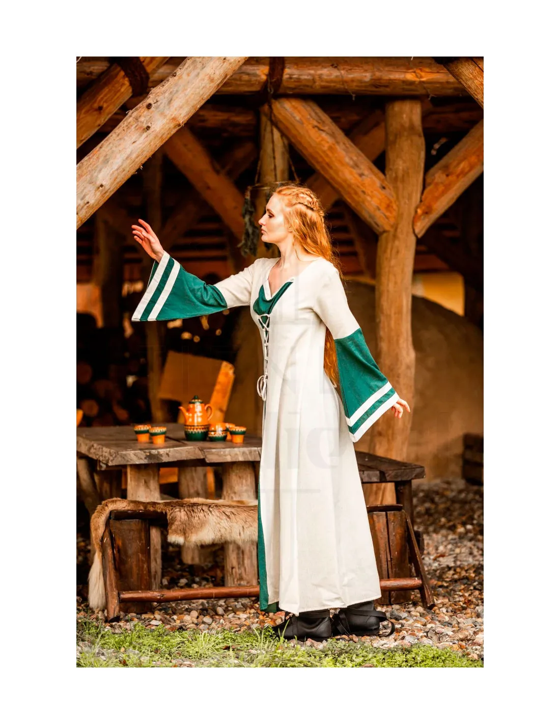 VESTIDO MEDIEVAL MODELO DOROTHEA, COLOR NATURALVERDE