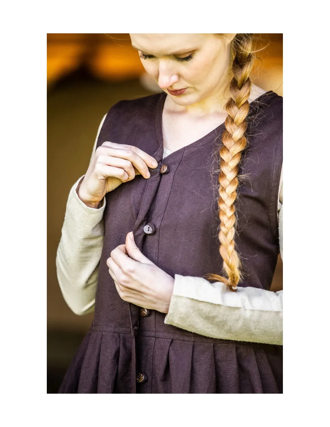 Vestido medieval sin mangas Arlette, color marrón