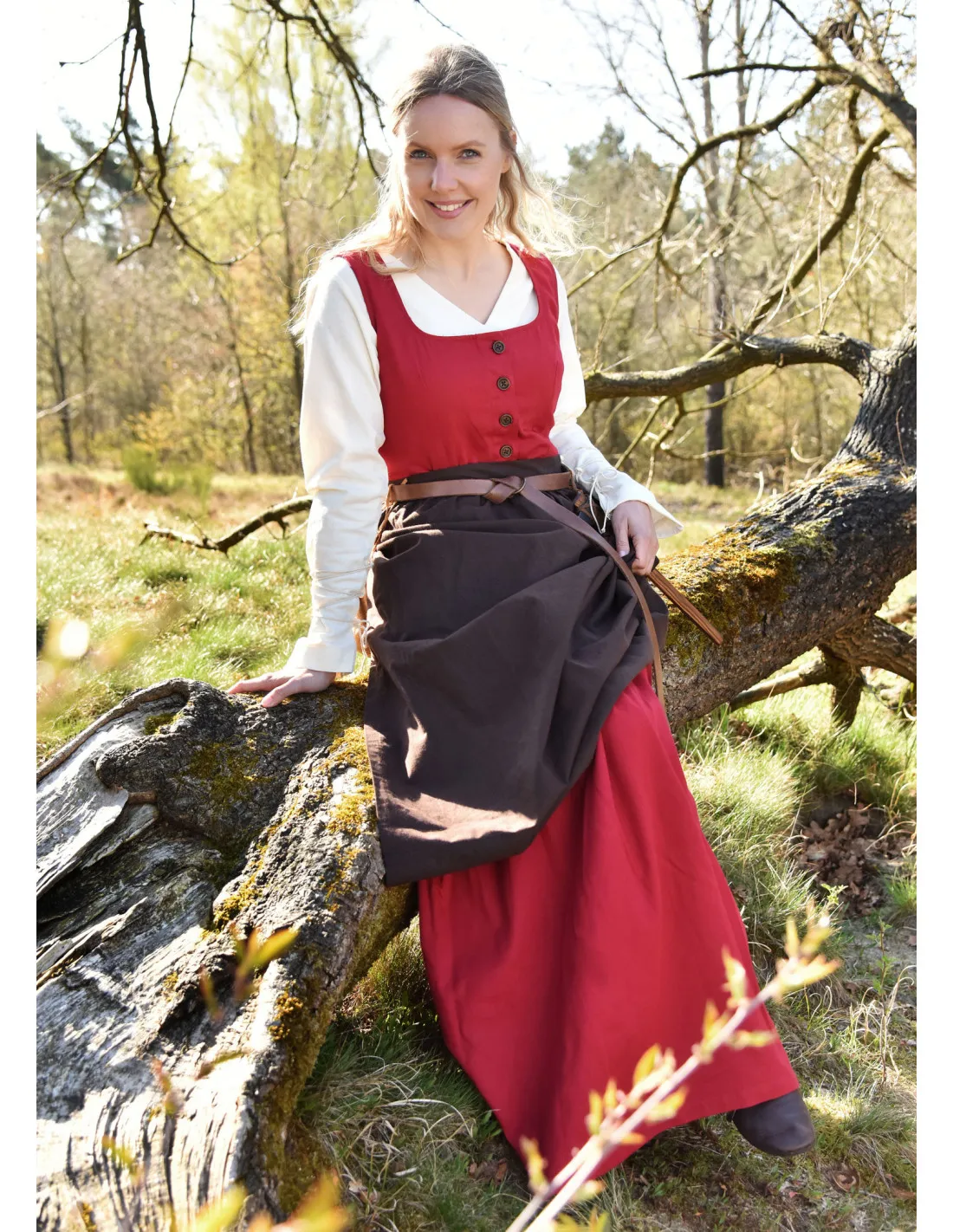 Vestido medieval sin mangas Lene en rojo