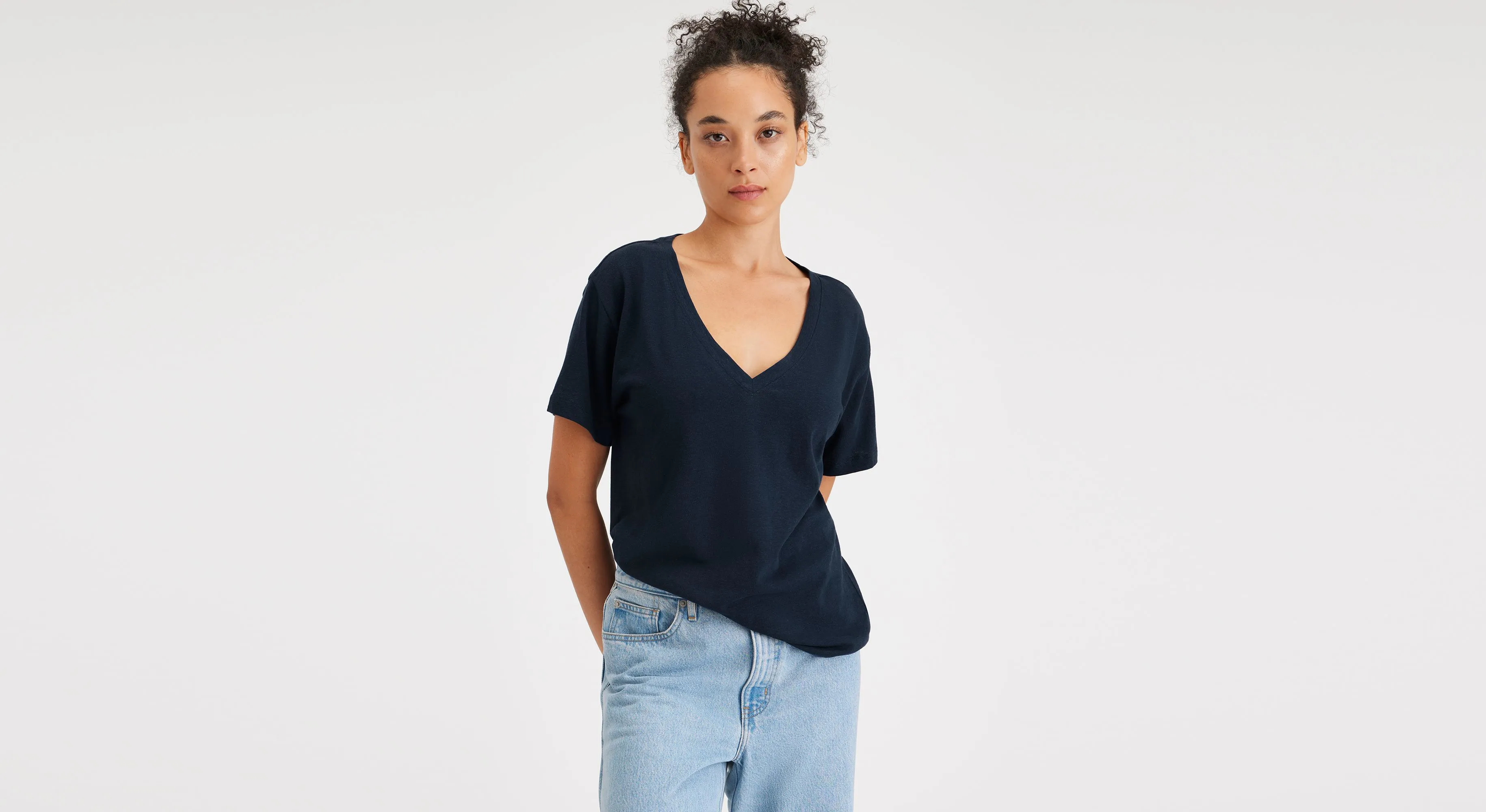WOMEN'S DEEP VNECK TEE SHIRT