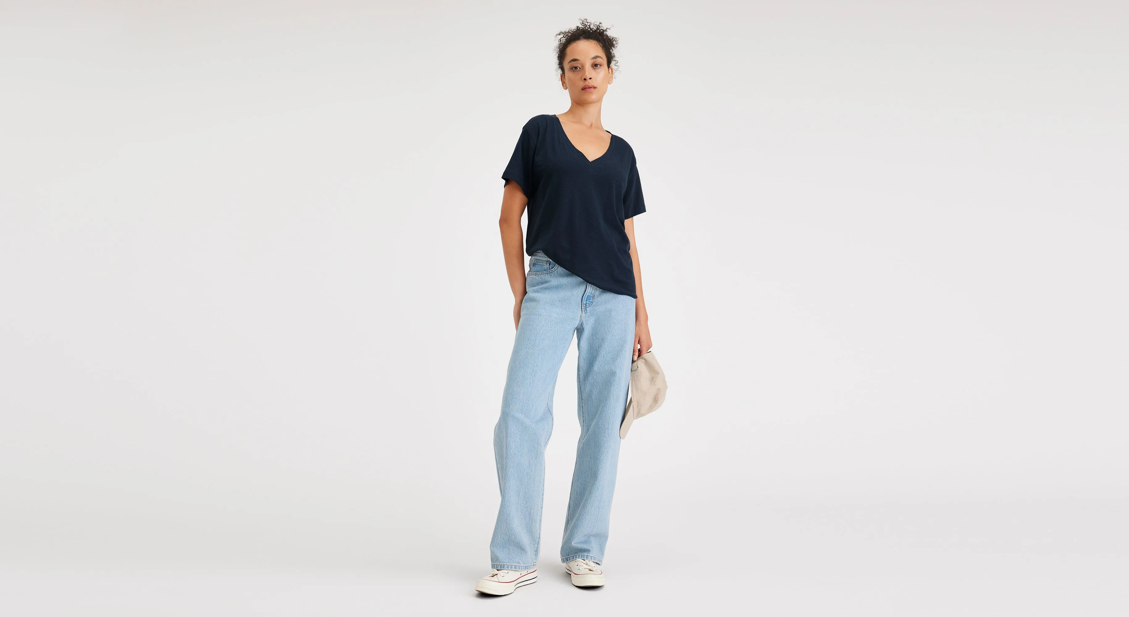 WOMEN'S DEEP VNECK TEE SHIRT