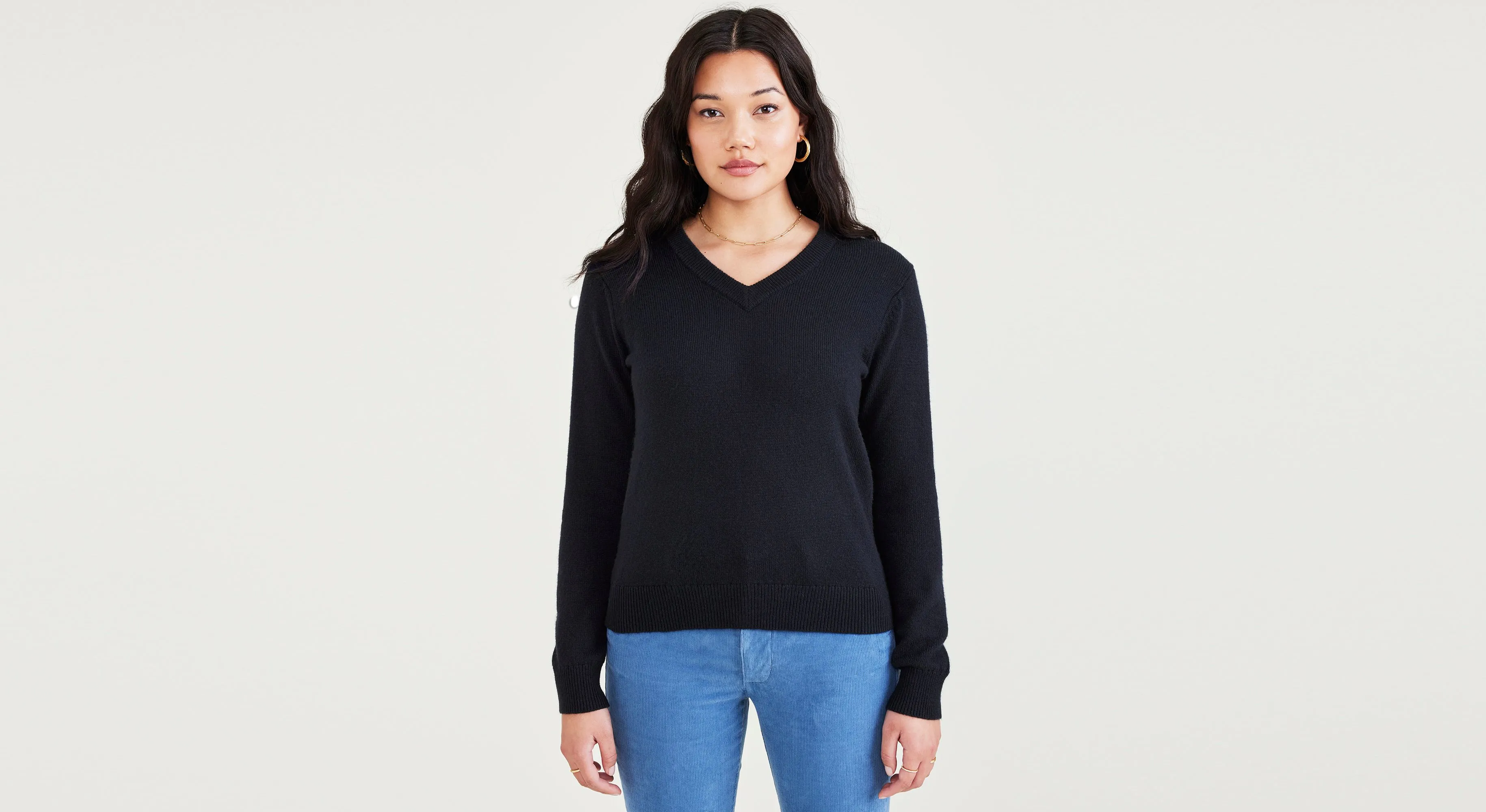 WOMEN'S REGULAR FIT VNECK SWEATER