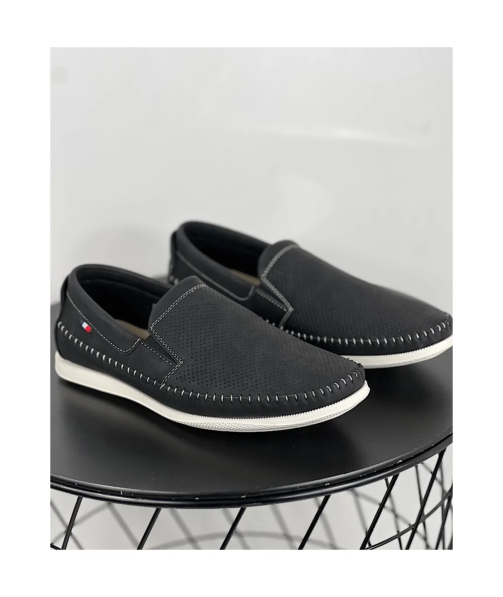ZAPATO LIGERO CÓMODO SIN CORDON