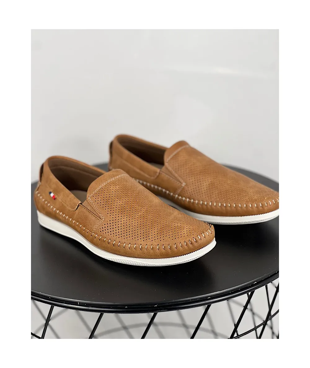 ZAPATO LIGERO CÓMODO SIN CORDON