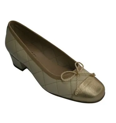 Zapato mujer tipo manoletinas acolchado con tacón medio Roldán en beig